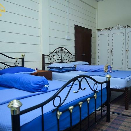 Teratak Ibunda Guest House コタバル エクステリア 写真