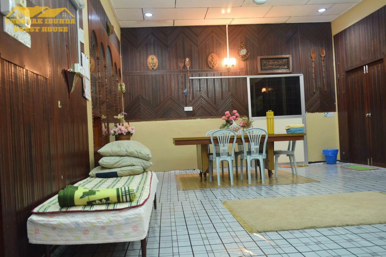 Teratak Ibunda Guest House コタバル エクステリア 写真
